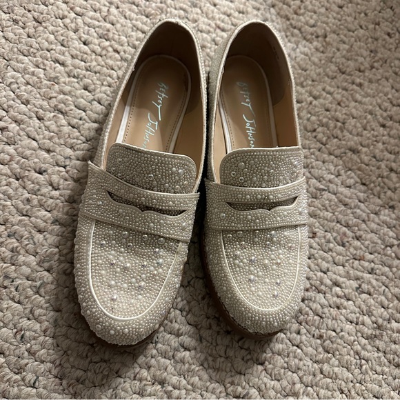Betsey Johnson 7 pearl sequin Aron penny loafers - Picture 2 of 11